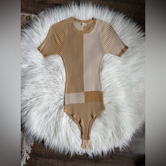 FREE PEOPLE BLOCK PARTY SWIT BODYSUIT BEIGE TAN COLORBLOCK SMALL - Picture 5 of 9